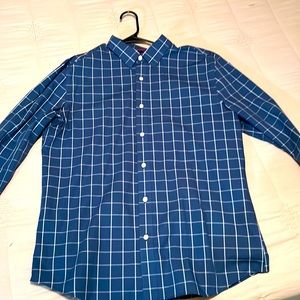 Banana Republic large long sleeve button down untucked fit